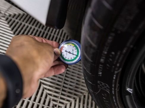 Used 2020 Chevrolet Corvette Stingray Premium Conv w/ 3LT Preferred Equipment Group image 46