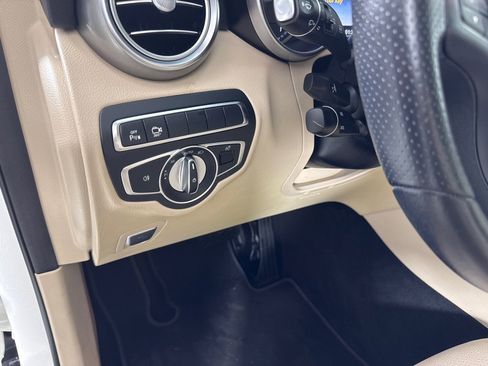 Used 2018 Mercedes-Benz GLC 300 w/ Multimedia Package image 13