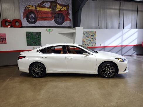 Used 2023 Lexus ES 300h image 98