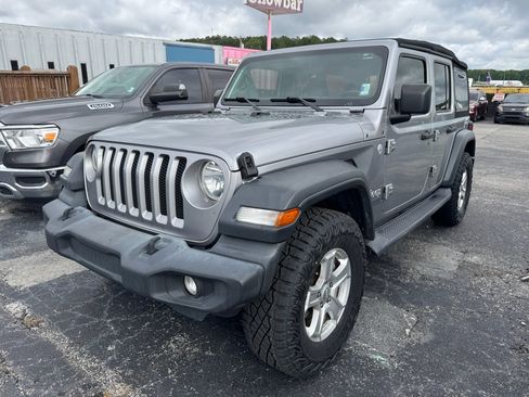 Used 2018 Jeep Wrangler Unlimited Sport S AWD/4WD image 1