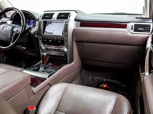 Used 2017 Lexus GX 460 AWD/4WD image 22