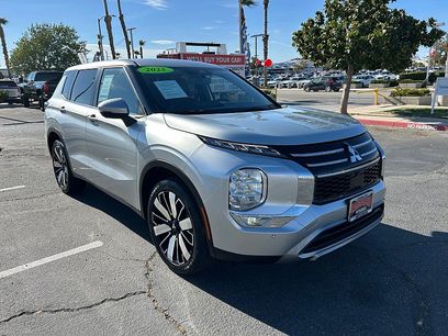 Used 2025 Mitsubishi Outlander SE