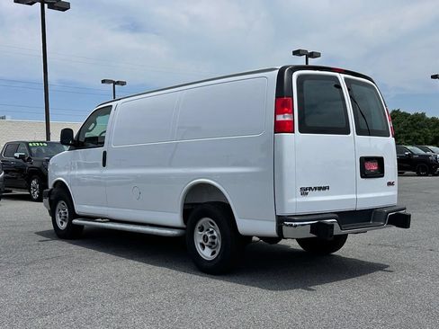 Used 2025 GMC Savana 2500 w/ Driver Convenience Package RWD image 7