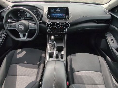 Used 2024 Nissan Sentra SV FWD image 5