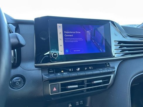 Used 2025 Toyota Camry SE image 21