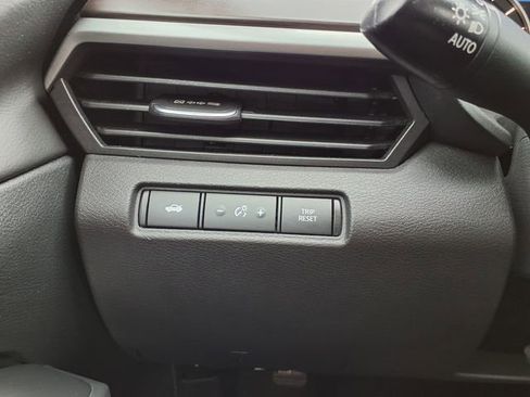 Used 2024 Nissan Altima 2.5 SV FWD image 29