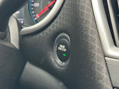 Used 2024 Chevrolet Malibu LT image 32