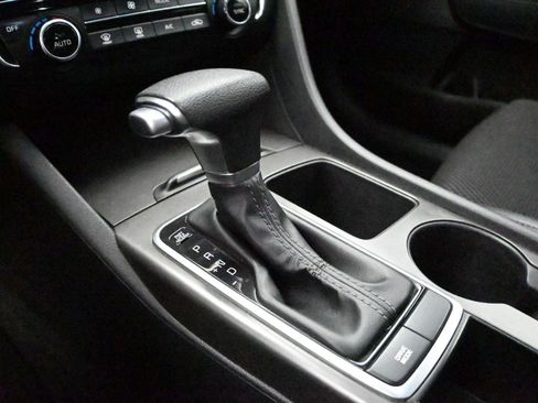 Used 2019 Kia Optima S image 5