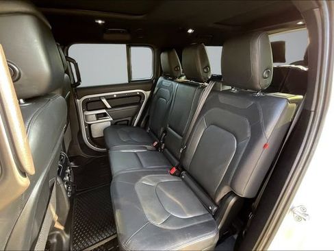 Used 2023 Land Rover Defender 130 X-Dynamic SE AWD/4WD image 23