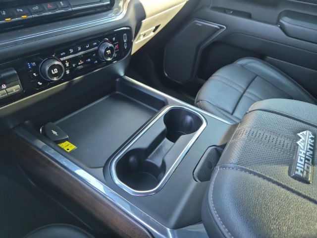 Used 2024 Chevrolet Silverado 3500 High Country AWD/4WD image 18