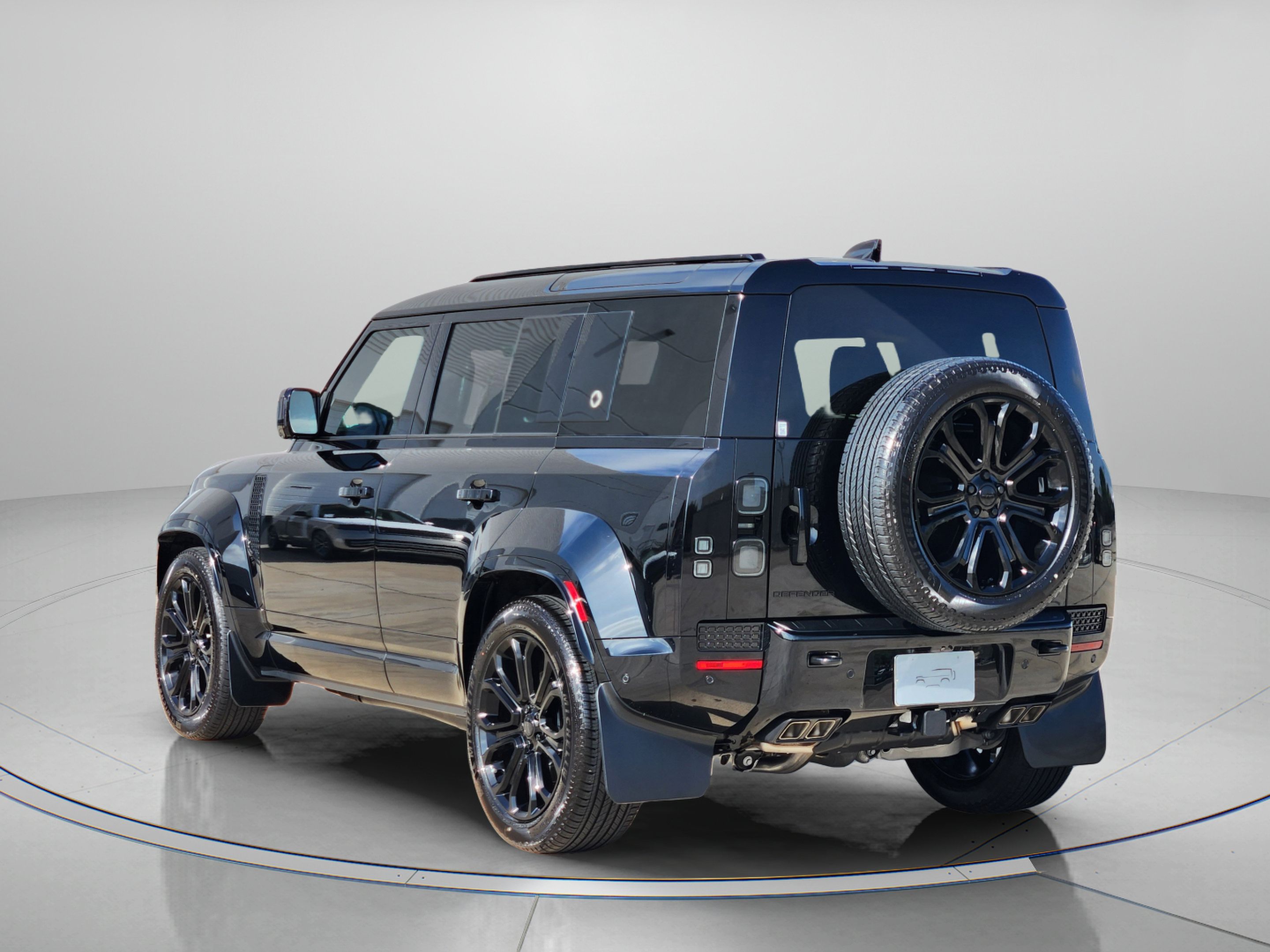 New 2026 Land Rover Defender 110 OCTA AWD/4WD image 3