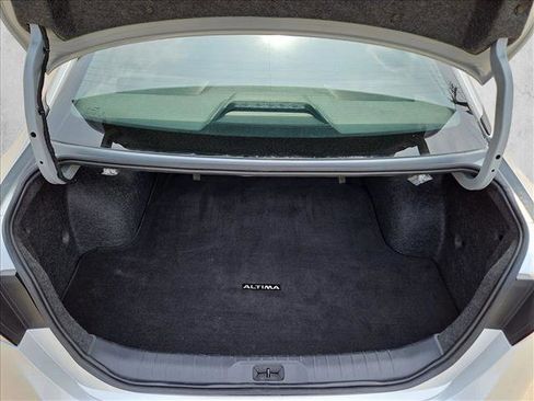 Used 2024 Nissan Altima 2.5 SV image 6