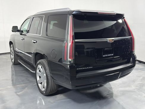 Used 2018 Cadillac Escalade Premium Luxury AWD/4WD image 7