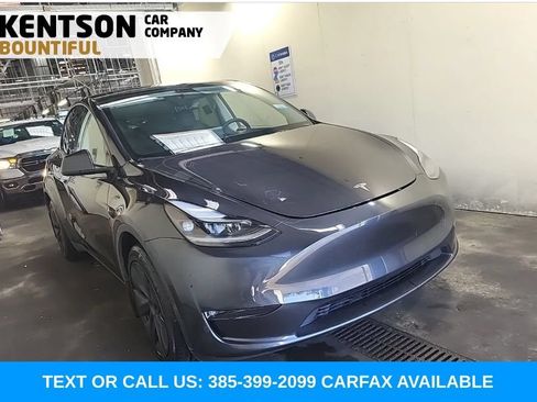 Used 2024 Tesla Model Y Long Range AWD/4WD image 2