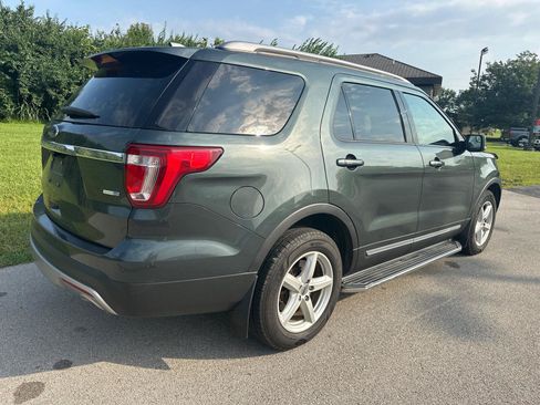 Used 2016 Ford Explorer XLT w/ Equipment Group 202A AWD/4WD image 13