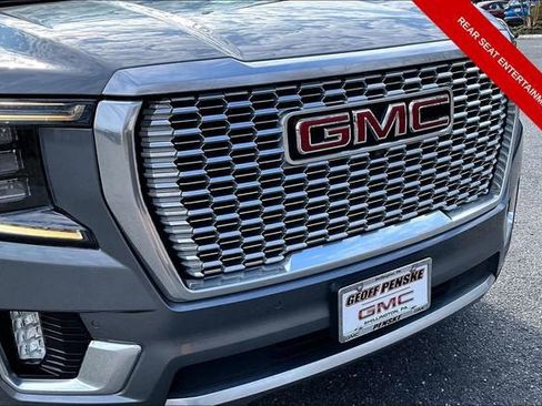 Used 2021 GMC Yukon Denali w/ Denali Premium Package AWD/4WD image 32