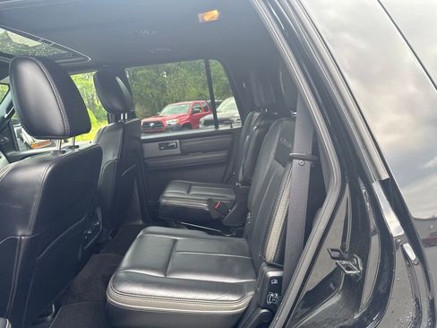 Used 2017 Ford Expedition Platinum AWD/4WD image 10