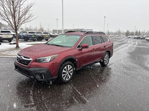 Used 2021 Subaru Outback Premium image 7