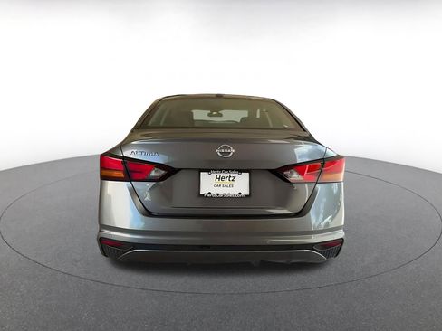 Used 2025 Nissan Altima 2.5 SV image 12