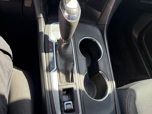 Used 2018 Chevrolet Equinox LT FWD image 25