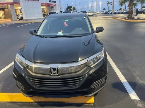 Used 2019 Honda HR-V LX image 1