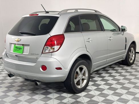 Used 2012 Chevrolet Captiva Sport LT w/ Convenience Package FWD image 9
