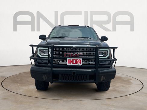 Used 2011 GMC Sierra 2500 Denali AWD/4WD image 5