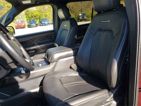 Used 2024 Ford Expedition Platinum image 21