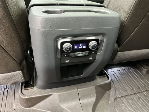 Certified 2022 GMC Yukon Denali image 14