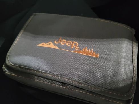 Used 2018 Jeep Wrangler Unlimited Sahara w/ Connectivity Group image 54