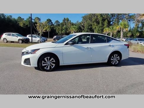 Used 2024 Nissan Altima 2.5 S image 22