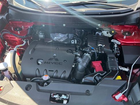 Used 2025 Mitsubishi Outlander Sport SE image 9