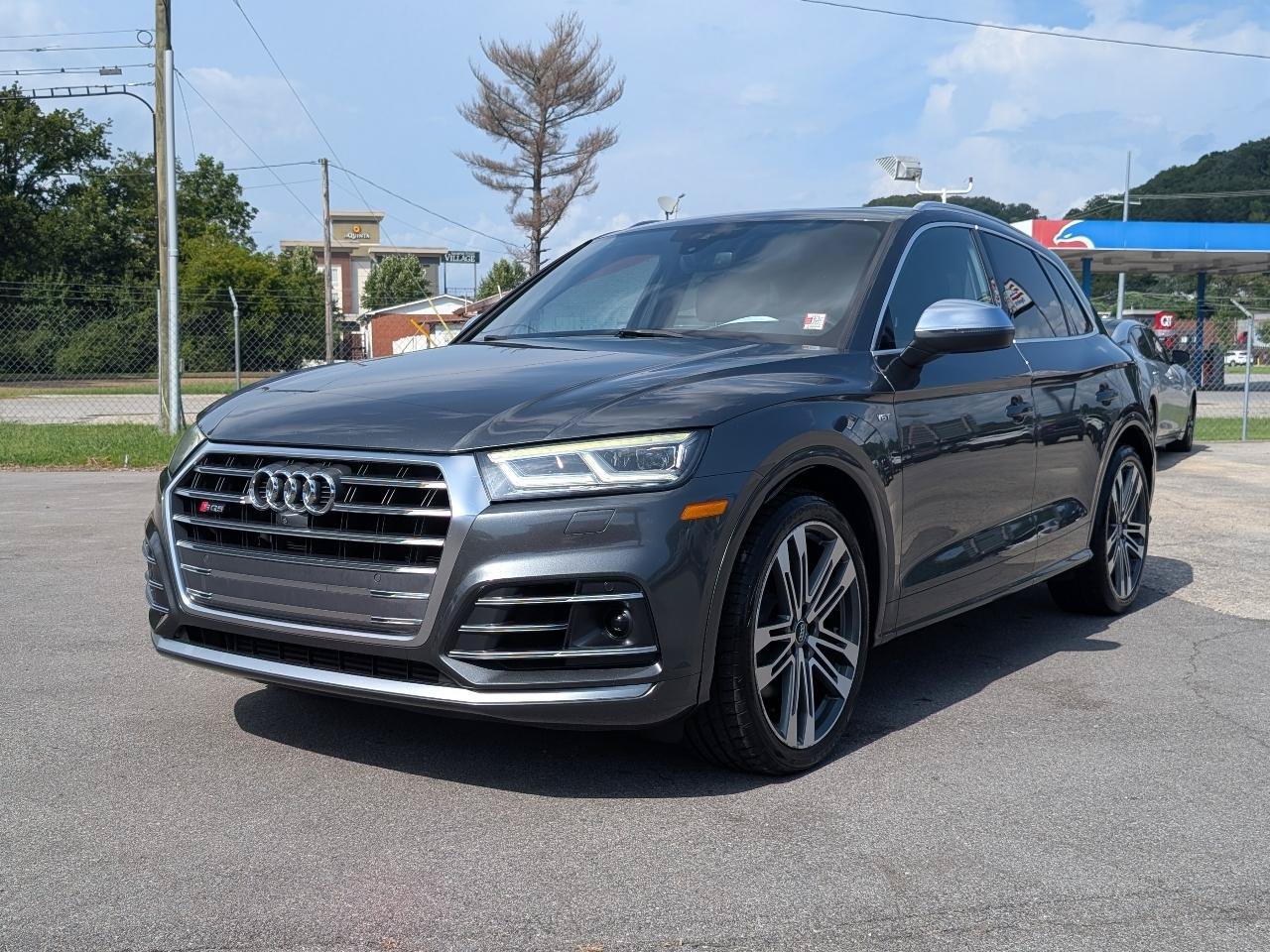 Used 2018 Audi SQ5 Prestige w/ Prestige Package AWD/4WD image 2