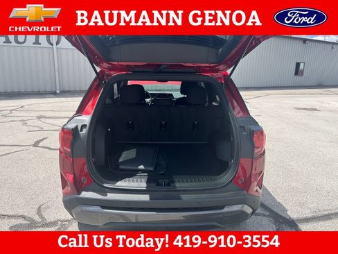 Used 2025 GMC Terrain Elevation AWD/4WD image 23