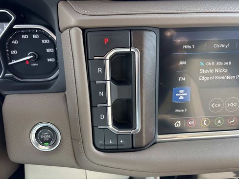 Used 2021 GMC Yukon XL Denali w/ Denali Premium Package image 22