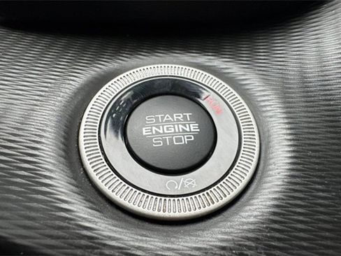 Used 2023 Jeep Grand Cherokee L Laredo image 36