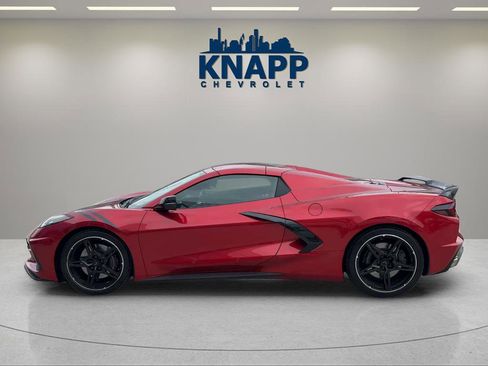 Used 2021 Chevrolet Corvette Stingray Convertible w/ Z51 Performance Package RWD image 2