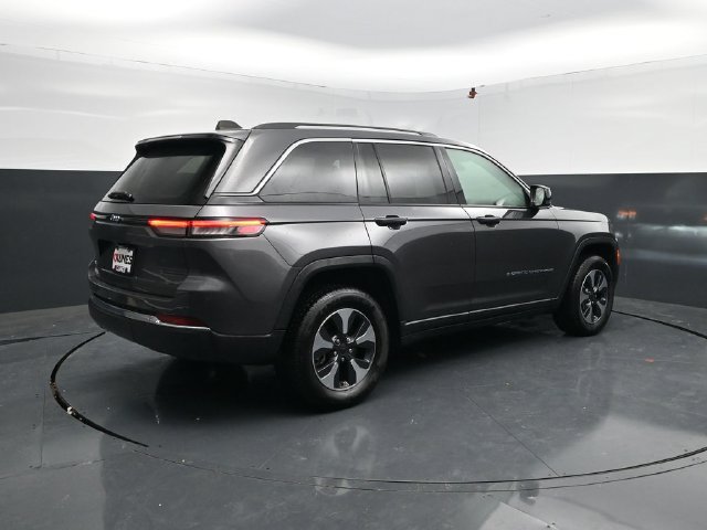 Used 2024 Jeep Grand Cherokee Limited 4xe AWD/4WD image 8