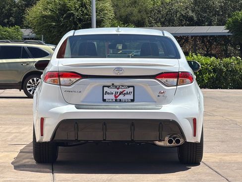 New 2026 Toyota Corolla SE w/ SE Premium Package FWD image 5