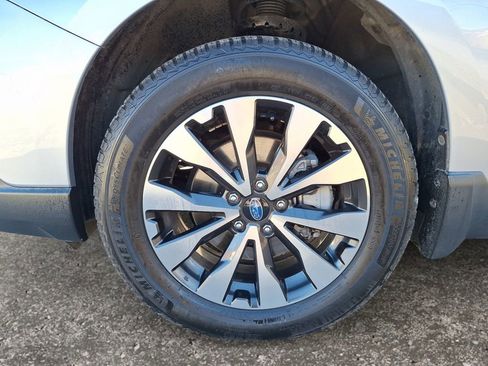 Used 2017 Subaru Outback 3.6R Limited image 9