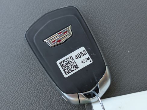 Used 2023 Cadillac XT6 Premium Luxury image 27