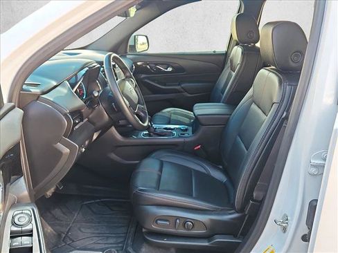 Certified 2023 Chevrolet Traverse RS w/ LPO, Floor Liner Package AWD/4WD image 16