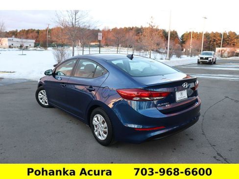 Used 2017 Hyundai Elantra SE image 5