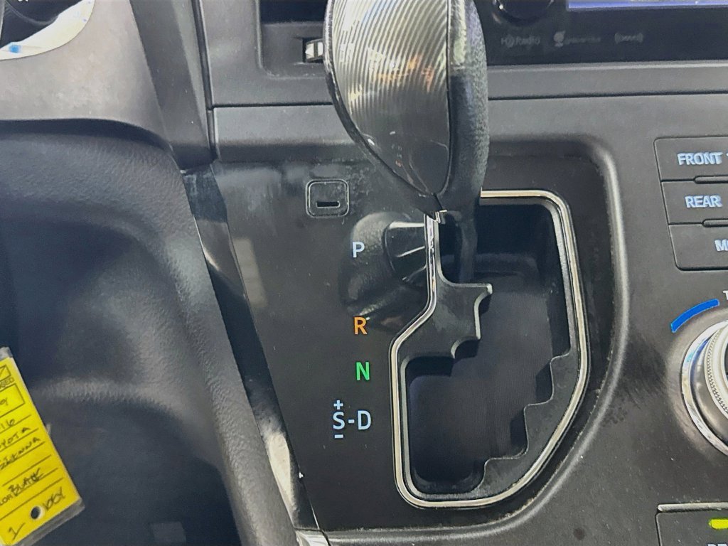 Used 2016 Toyota Sienna SE FWD image 19