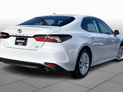 Used 2022 Toyota Camry LE image 12