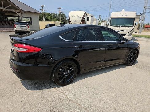 Used 2020 Ford Fusion SE w/ Equipment Group 151A FWD image 8