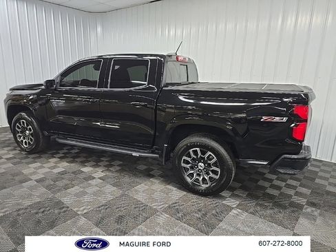 Used 2023 Chevrolet Colorado Z71 w/ Z71 Convenience Package 2 AWD/4WD image 5