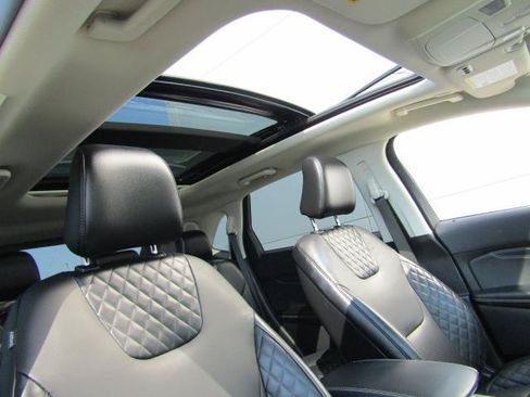 Used 2024 Ford Edge Titanium w/ Equipment Group 301A AWD/4WD image 4