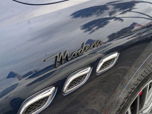 Used 2022 Maserati Levante Modena image 17