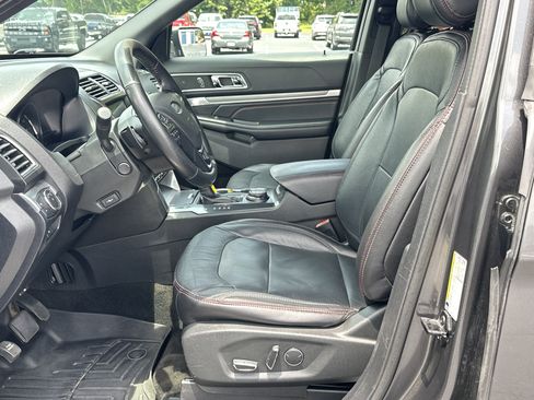 Used 2017 Ford Explorer Sport w/ Equipment Group 401A AWD/4WD image 9